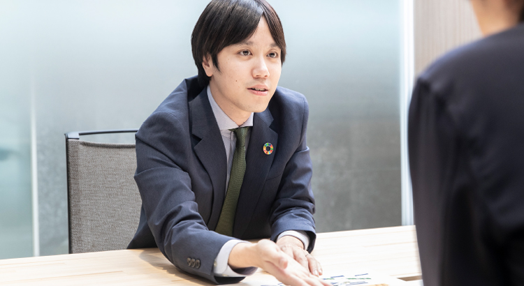 #Q2 現在の仕事とミッションは? 自分とチームの営業目標達成へひた走る
